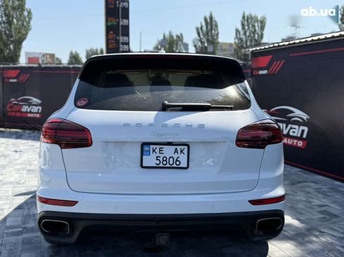 Porsche Cayenne 2016 - фото 14
