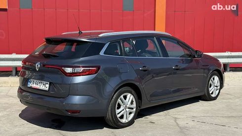 Renault Megane 2017 - фото 12