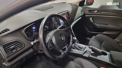 Renault Megane 2020 - фото 11