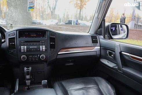 Mitsubishi Pajero 2008 - фото 13