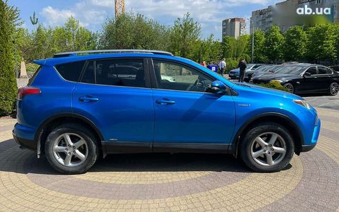 Toyota RAV4 2017 - фото 8