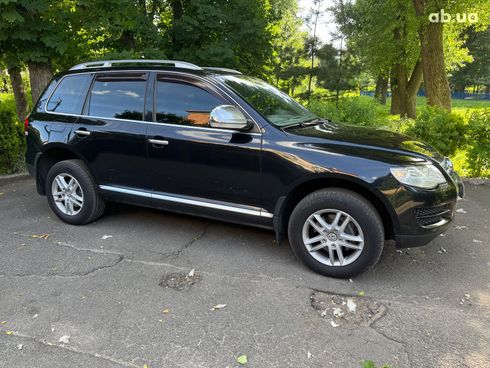 Volkswagen Touareg 2008 черный - фото 4