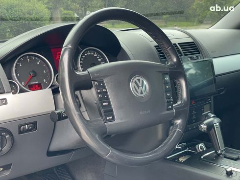 Volkswagen Touareg 2008 черный - фото 13