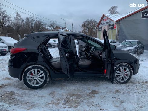 Hyundai ix35 2011 черный - фото 15