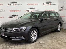 Продаж вживаних Volkswagen Passat 2018 року - купити на Автобазарі