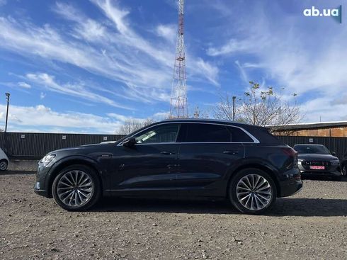 Audi E-Tron 2022 - фото 5