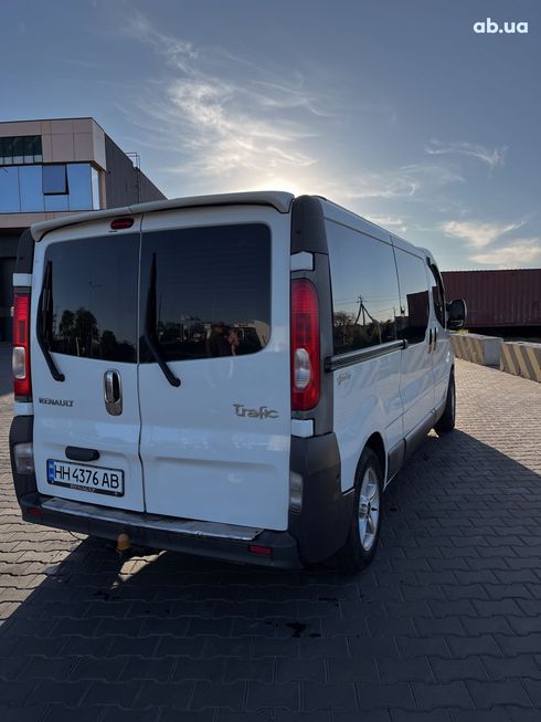 Renault Trafic 2007 белый - фото 5