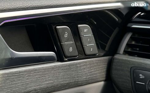 Audi A4 2020 - фото 21