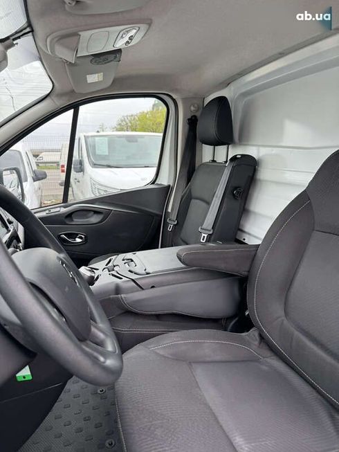 Renault Trafic 2021 - фото 13