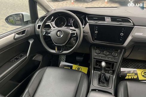 Volkswagen Touran 2019 - фото 15