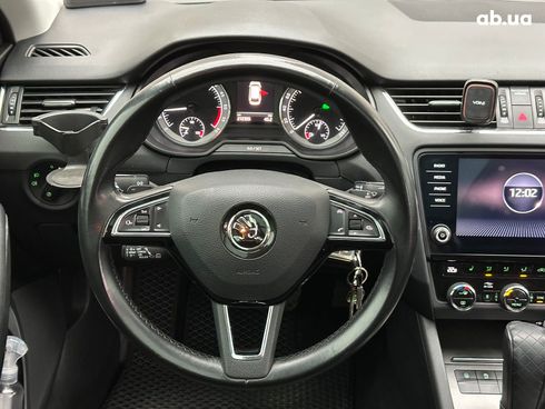 Skoda Octavia 2018 серый - фото 16