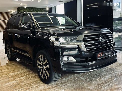 Toyota Land Cruiser 2018 - фото 3
