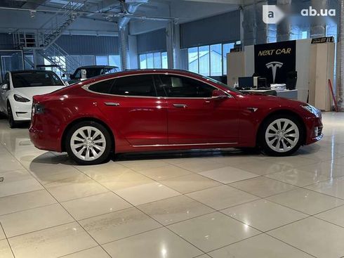 Tesla Model S 2016 - фото 12