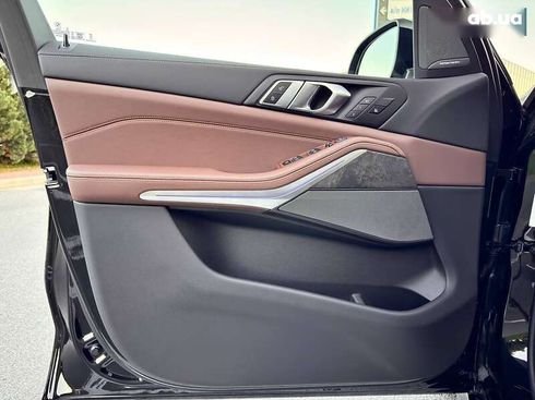 BMW X5 2025 - фото 28