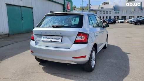 Skoda Fabia 2020 - фото 14