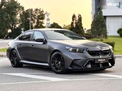 BMW M5 2025 - фото 16