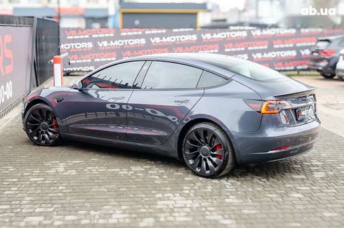 Tesla Model 3 2022 - фото 7