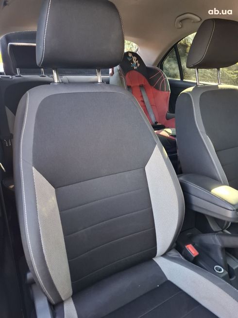 Skoda Rapid 2017 серый - фото 6
