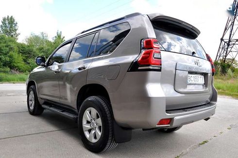 Toyota Land Cruiser Prado 2018 - фото 11