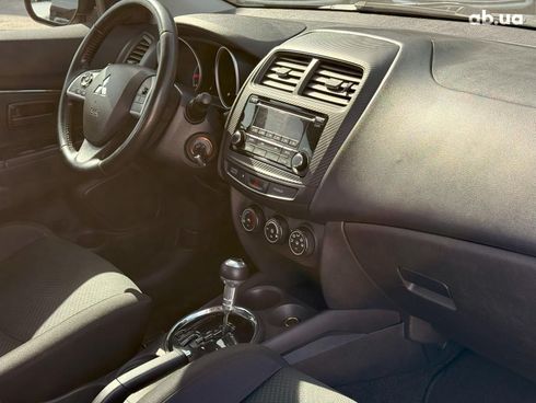 Mitsubishi Outlander 2015 черный - фото 25