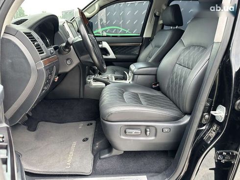 Toyota Land Cruiser 2017 - фото 8