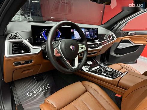 BMW Alpina XB7 2023 - фото 28