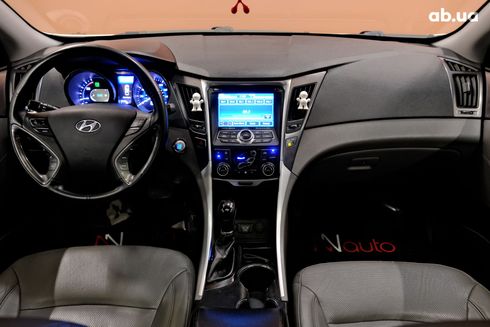 Hyundai Sonata 2014 белый - фото 11