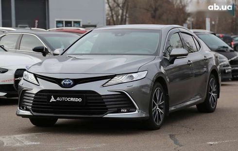 Toyota Camry 2022 - фото 3