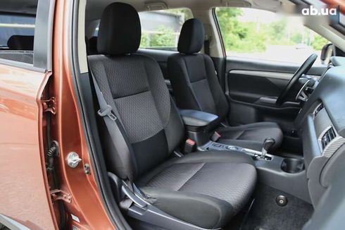 Mitsubishi Outlander 2012 - фото 11