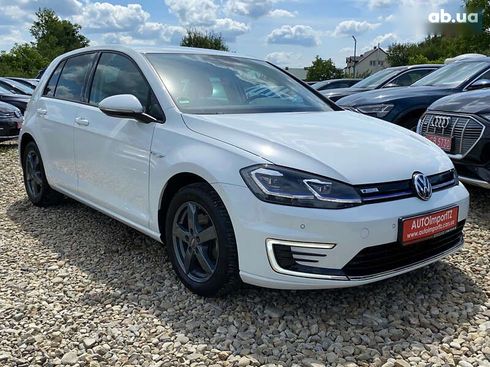 Volkswagen e-Golf 2020 - фото 20