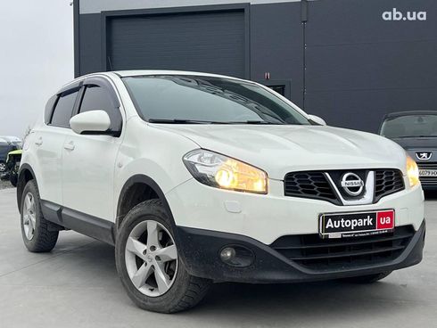 Nissan Qashqai 2011 белый - фото 5