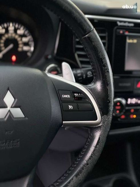 Mitsubishi Outlander 2015 - фото 27