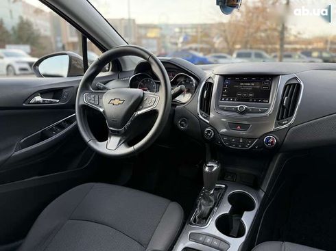 Chevrolet Cruze 2018 - фото 11