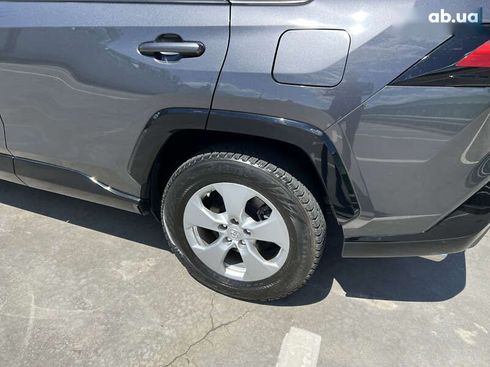 Toyota RAV4 2020 - фото 15