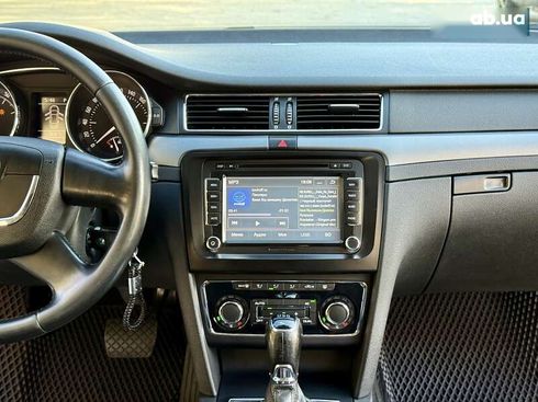 Skoda Superb 2013 - фото 26