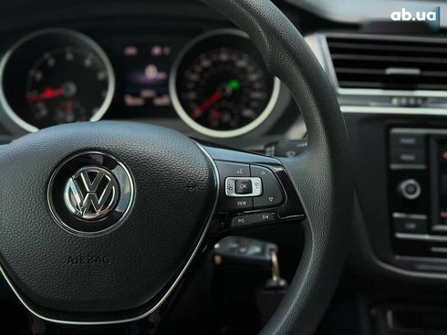 Volkswagen Tiguan Allspace 2019 - фото 17