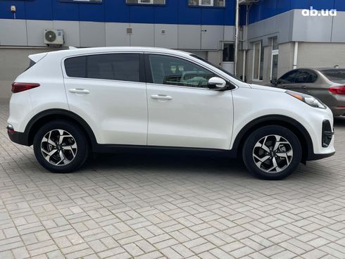 Kia Sportage 2021 белый - фото 4