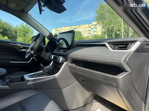 Toyota RAV4 2023 - фото 10