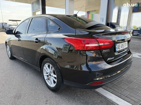 Ford Focus 2014 - фото 11