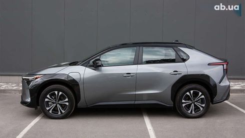 Toyota bZ 2022 - фото 2