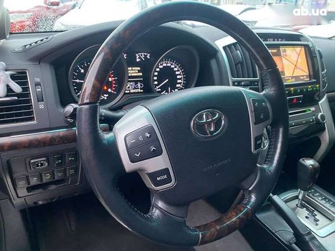 Toyota Land Cruiser 2013 - фото 17