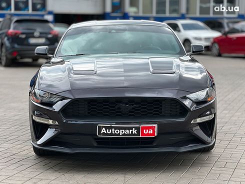 Ford Mustang 2022 черный - фото 2
