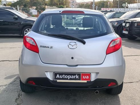 Mazda 2 2007 серый - фото 16