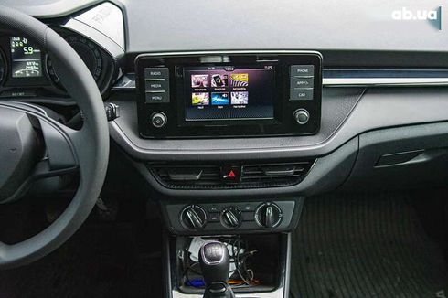 Skoda Fabia 2022 - фото 30