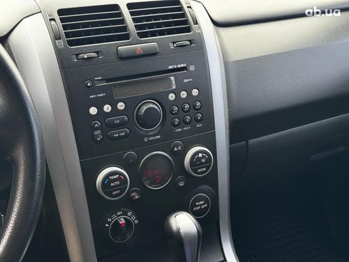 Suzuki Grand Vitara 2008 бежевый - фото 18