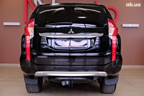 Mitsubishi Pajero Sport 2016 черный - фото 6