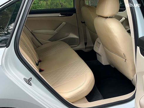 Volkswagen Passat 2016 белый - фото 25