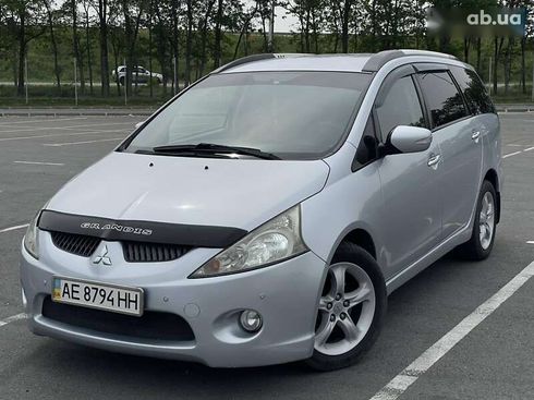 Mitsubishi Grandis 2008 - фото 3