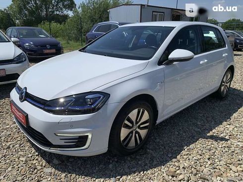 Volkswagen e-Golf 2020 - фото 6