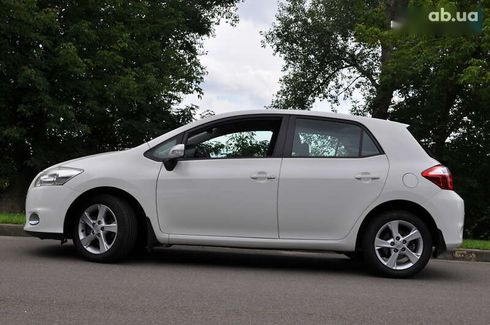 Toyota Auris 2011 - фото 4